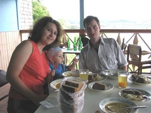 Сергей Генадьевич с семьёй